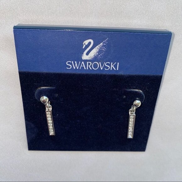 Swarovski‎ Vertical Crystal Earrings Silver NEW - Picture 1 of 9